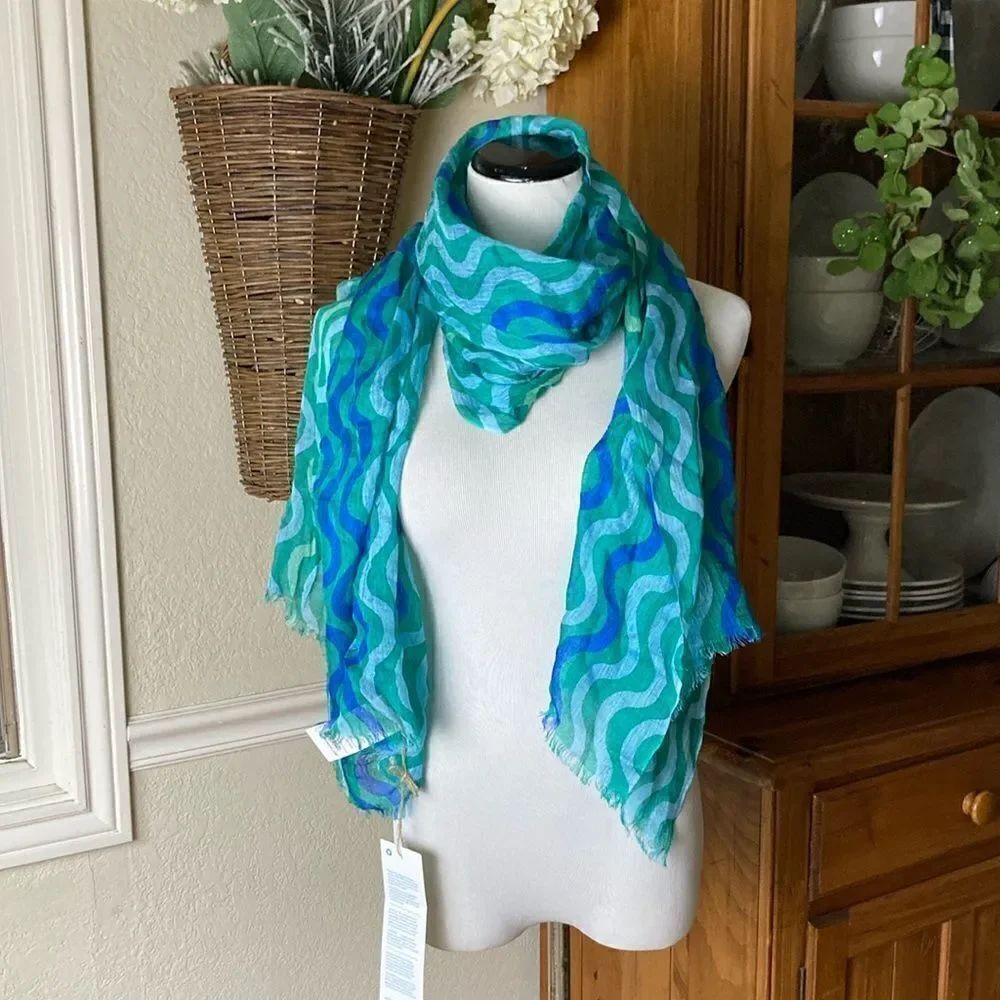 New Lightweight Spring Summer Scarf - Picture 2 of 9